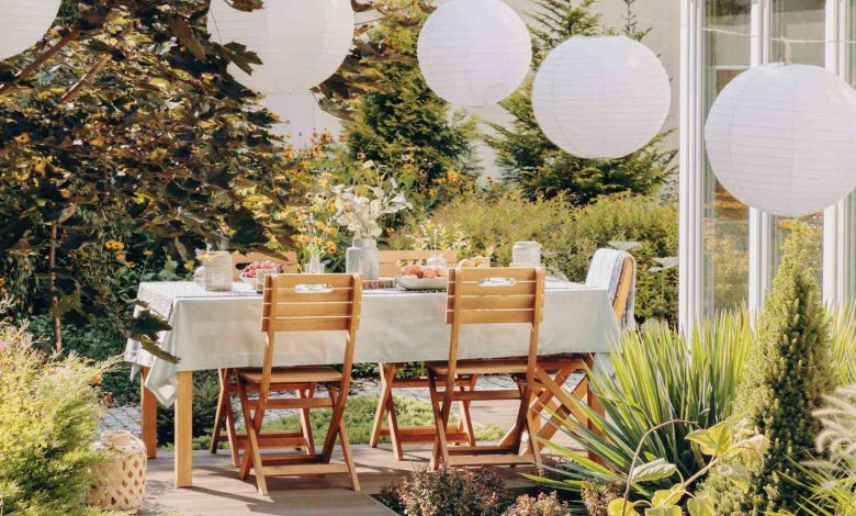 7 Easy Renovations to Make Your Yard the Perfect Party Spot
