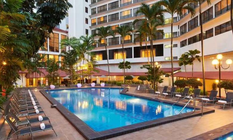 3 Essential Factors to Consider Before You Make a Booking in a Luxury Hotel in Singapore