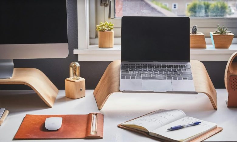 Best Practices When Staying In Touch With Clients