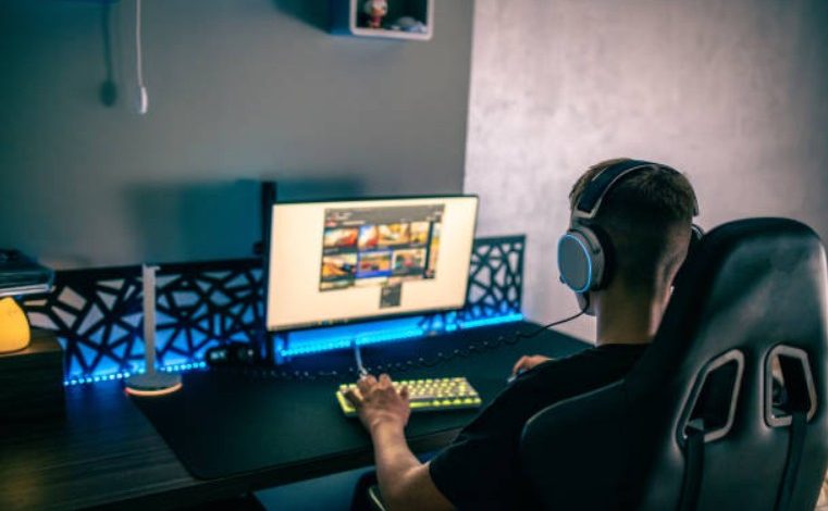 How to Play Online Games and Make the Experience More Fun