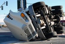 How Truck Accident Lawyers Can Help After a Las Vegas Crash
